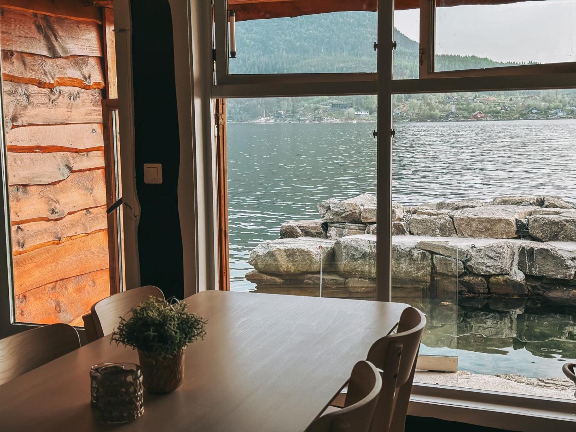 Preikestolen Panorama Apartment Jorpeland Exterior photo