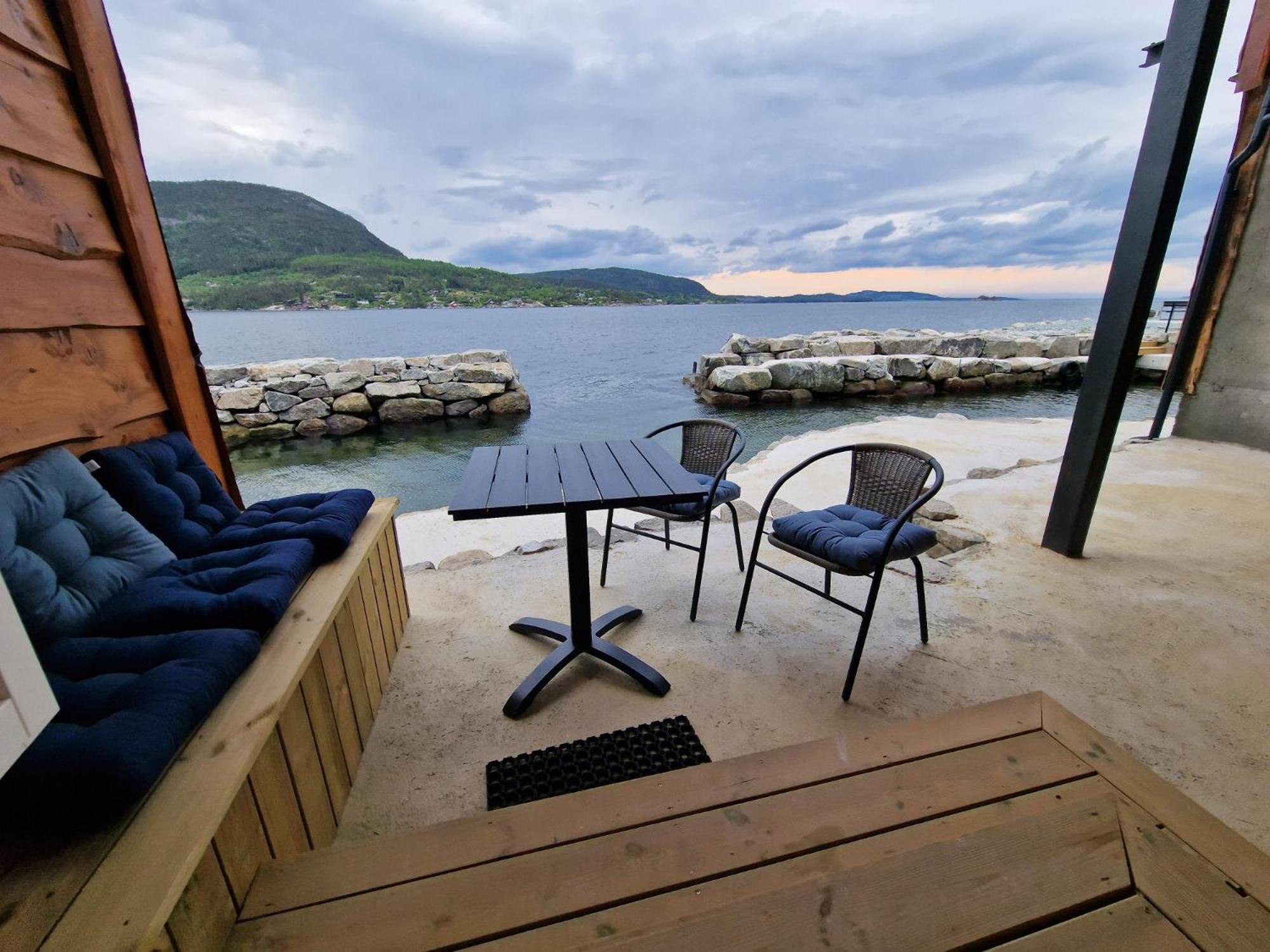 Preikestolen Panorama Apartment Jorpeland Exterior photo
